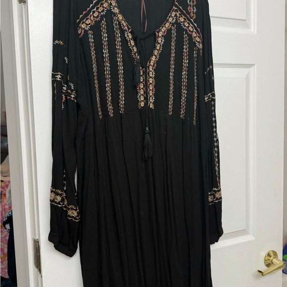 Knox Rose Black Bishop Sleeve Crew Neck Sundress - Picture 3 of 7